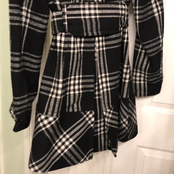 Express Women’s Trench Coat - Picture 6 of 11